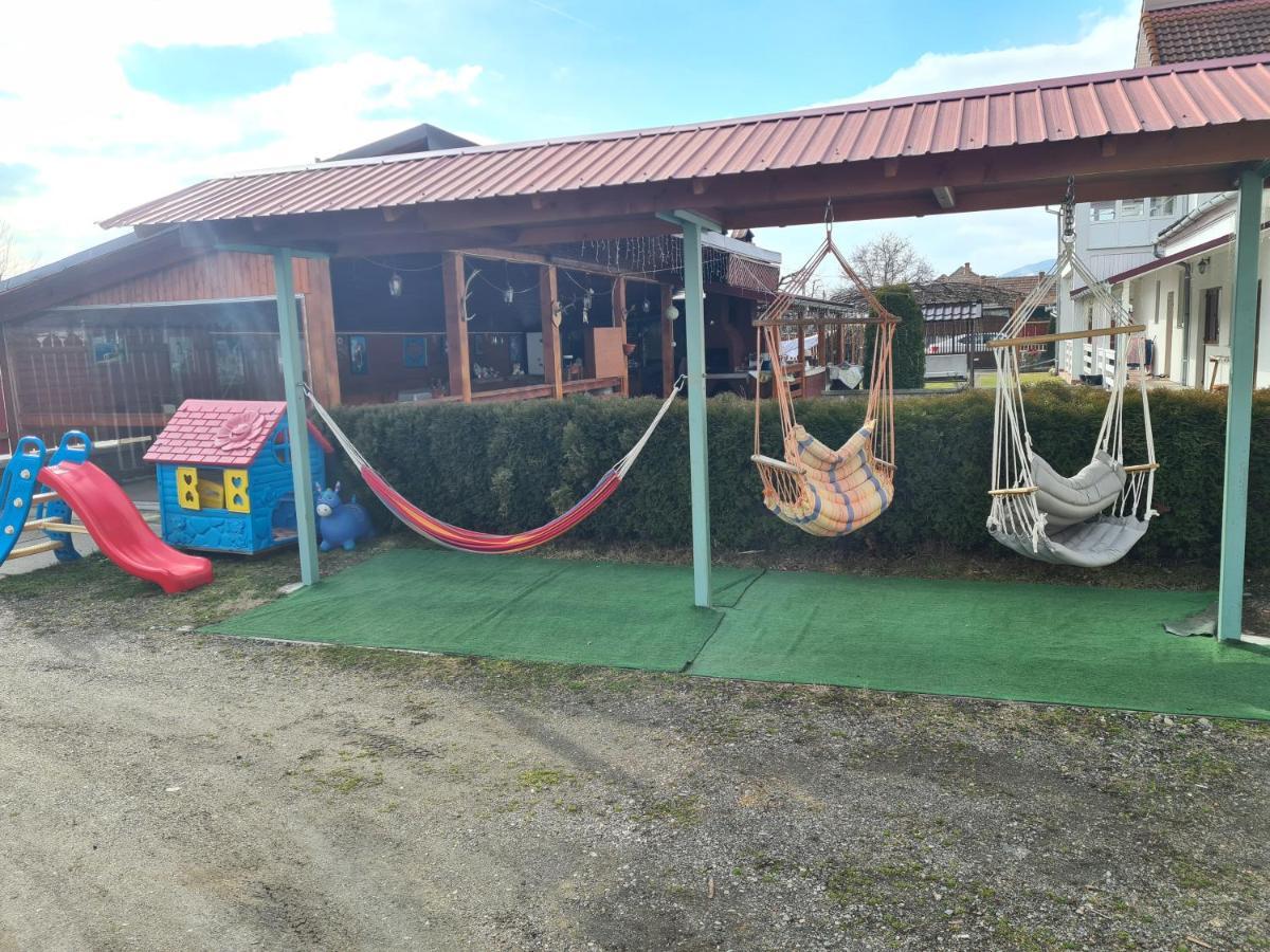Cazare Turism Prislop Hotel Hátszeg Kültér fotó